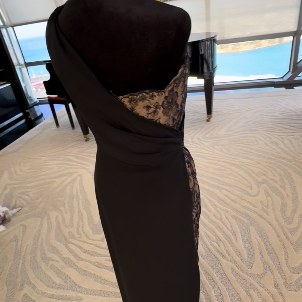 Vintage Bill Blass Black and Cream lace Peek-a-boo Gown - Picture 11 of 12
